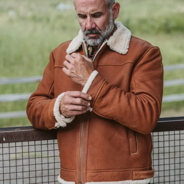 Shearling-Bomber-jacket-Whiskey-Brown-FW24-lifestyle-47_2000x
