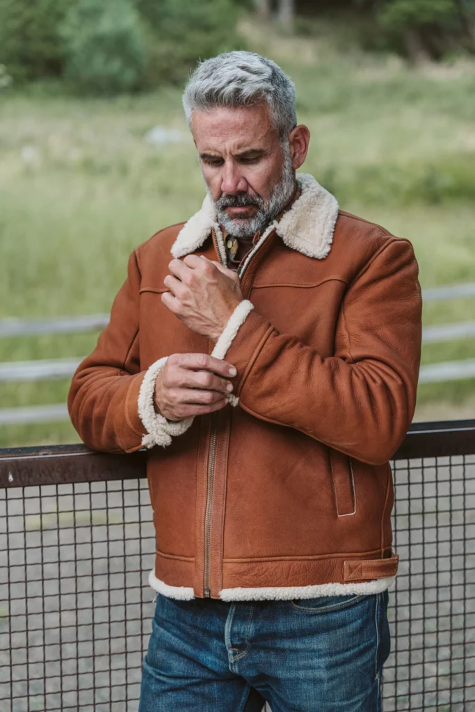 Shearling-Bomber-jacket-Whiskey-Brown-FW24-lifestyle-47_2000x