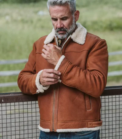 Shearling-Bomber-jacket-Whiskey-Brown-FW24-lifestyle-47_2000x